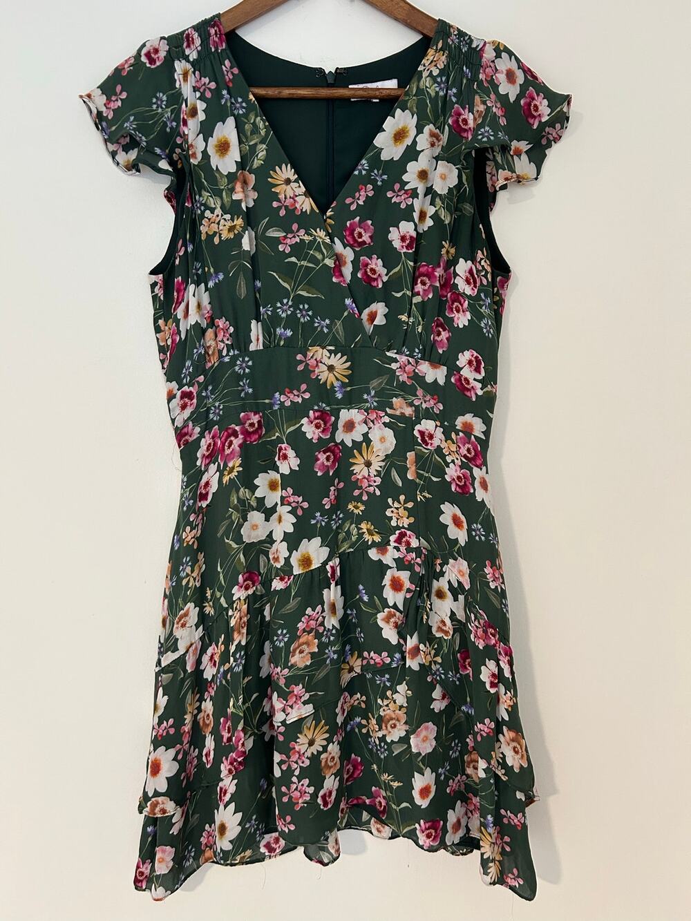 Parker 4 Green Faux Wrap Dress Floral Mini Ruffle V Neck Silk Blend EUC White